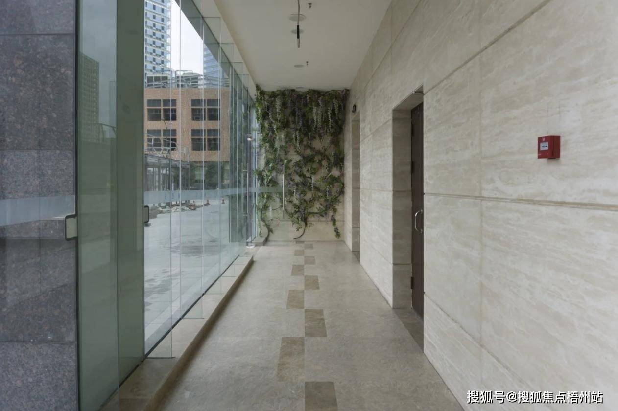 成都谢威中心招商中心免中介费物业电话配套设施