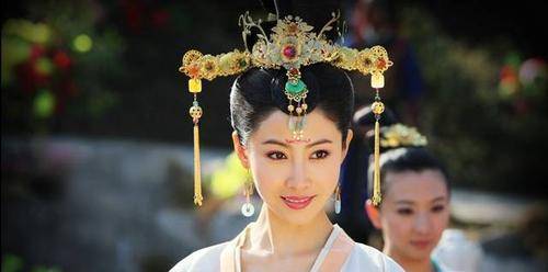皇帝以皇后之礼下葬妹妹,墓室壁画留下疑问,背后故事是什么?