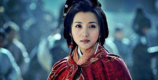 关羽真的与曹操争夺过秦宜禄的妻子吗