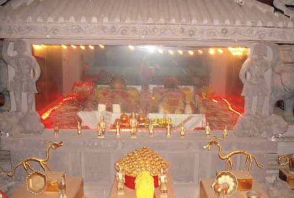 此女是唐高宗孙女,却被武则天惨害,死后葬入乾陵,碑上4字让人心碎