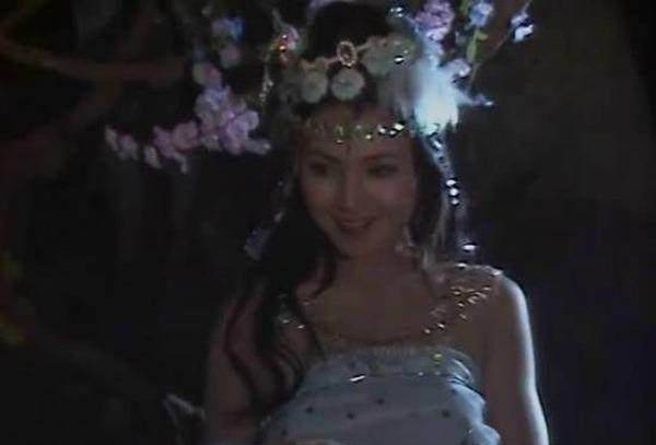 白骨夫人,金角大王银角大王的母亲九尾狐,灵感大王的义妹斑衣鳜婆,毒