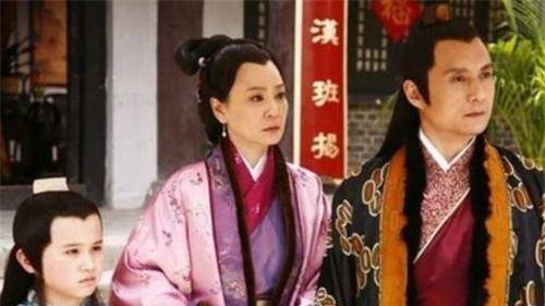 陈年谷并不是驸马爷,他与妻子秦馨莲琴瑟和鸣,从未分离,康熙二十三年
