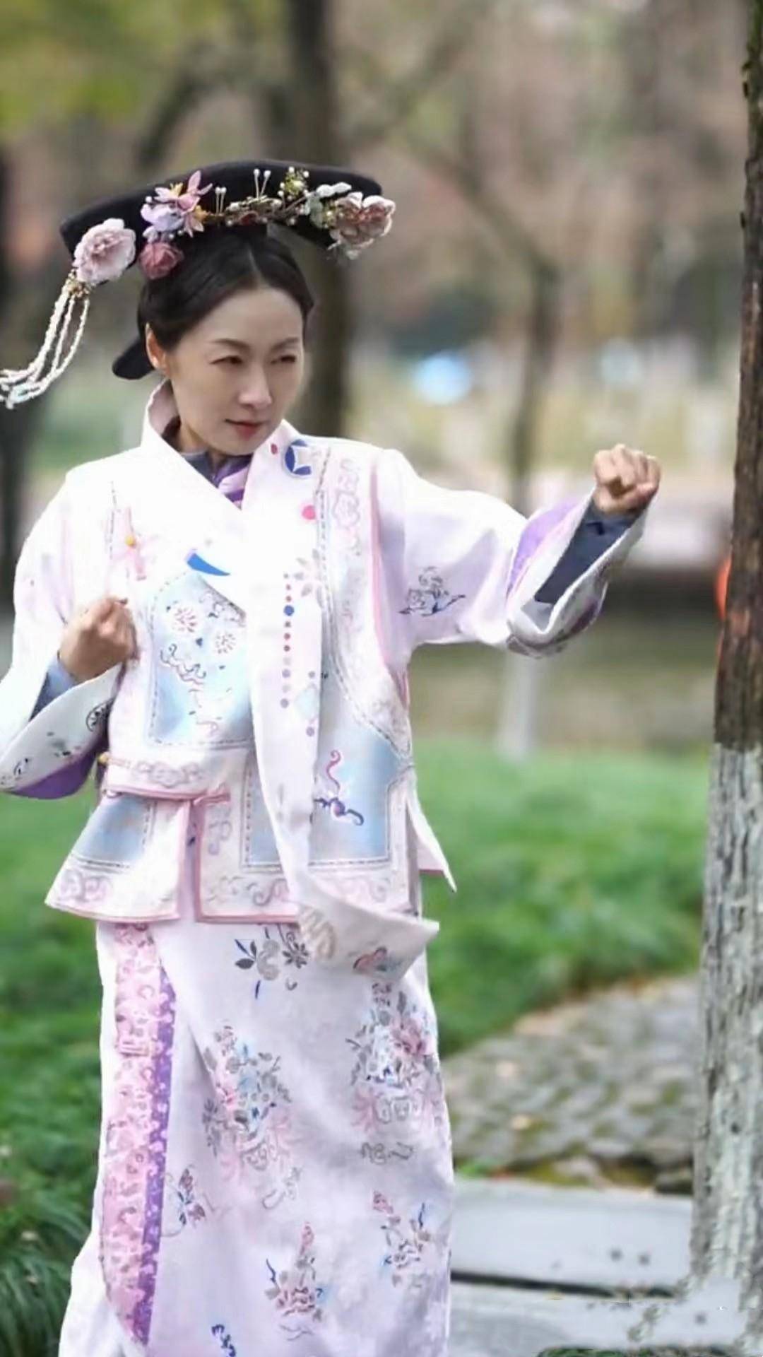 52岁郑家榆再扮怀玉公主,岁月对美人总是格外温柔!