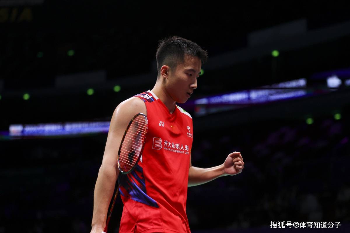 27岁国羽世界冠军逆袭,谁还敢说他是扶不起阿斗?