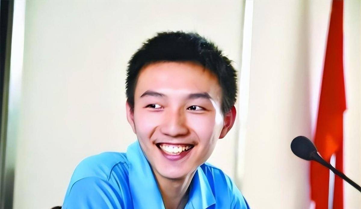 12年,湖北贺维艺拒绝保送清华,扬言要享受高考过程,最后考多少