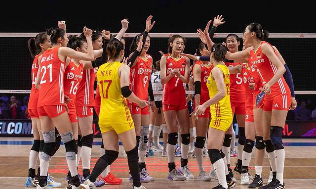 中国女排迎战保加利亚,朱婷领队追求胜利
