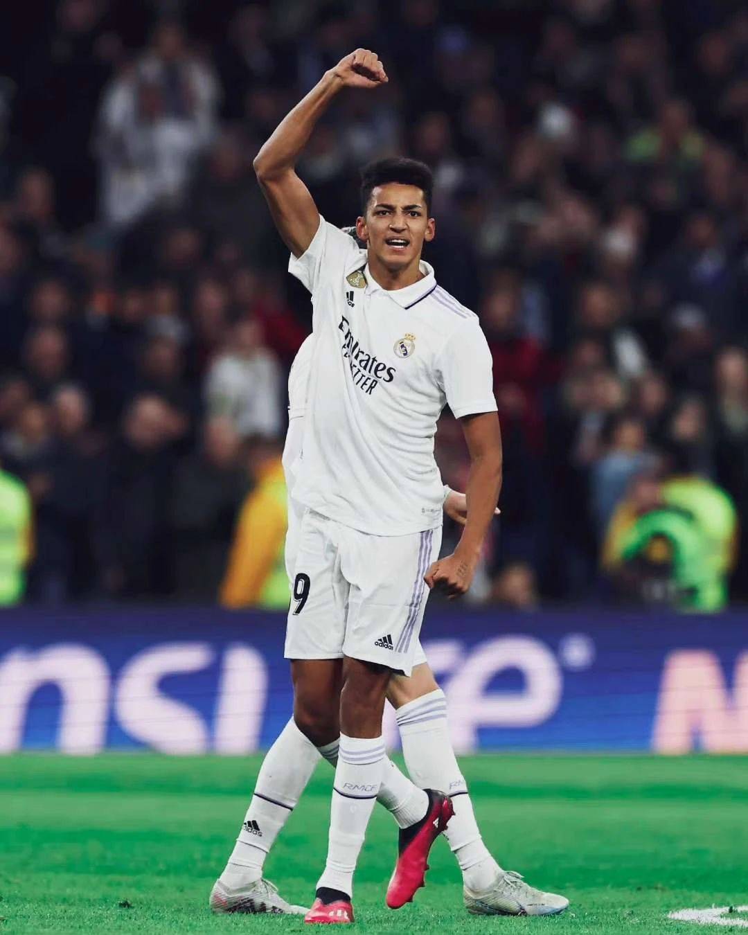 皇马19岁前锋被摆上货架 曾对马竞上演一球成名_阿尔瓦罗_球员_一线