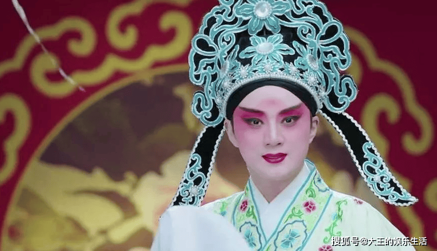 "明恋"刘亦菲,怒怼导演,"销声匿迹"的余少群,或许是幸运的