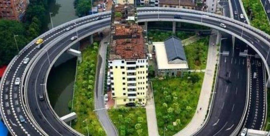 广州钉子户:30平方米要价1亿,硬抗13年未搬,如今靠开滴滴为生