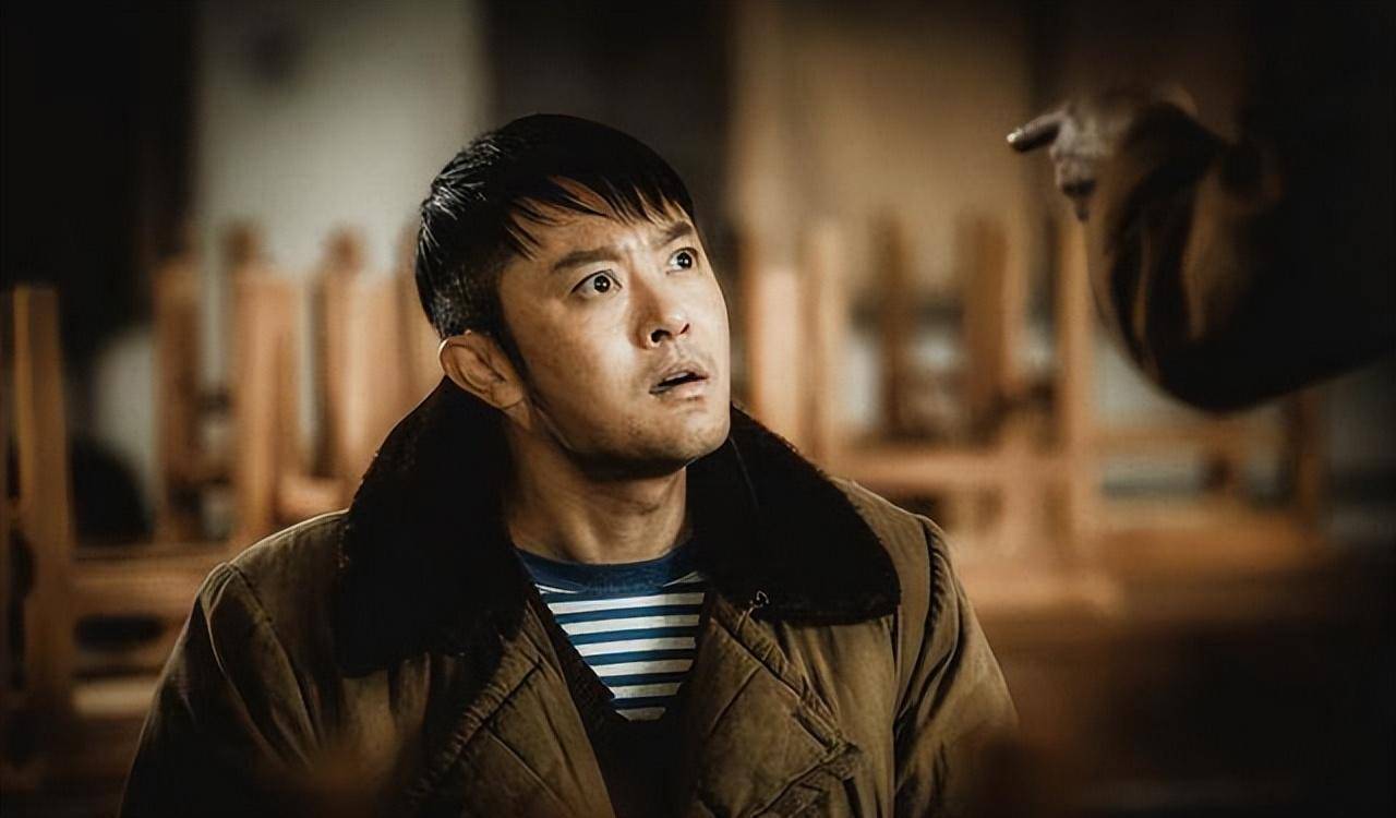 这个男演员,半生努力"毁"在两个女人手里,妻子只有脸是真的_印小天