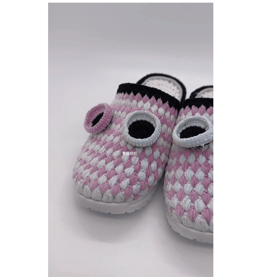 遇光变色的毛织鞋子:探索光的魔法与时尚的结合