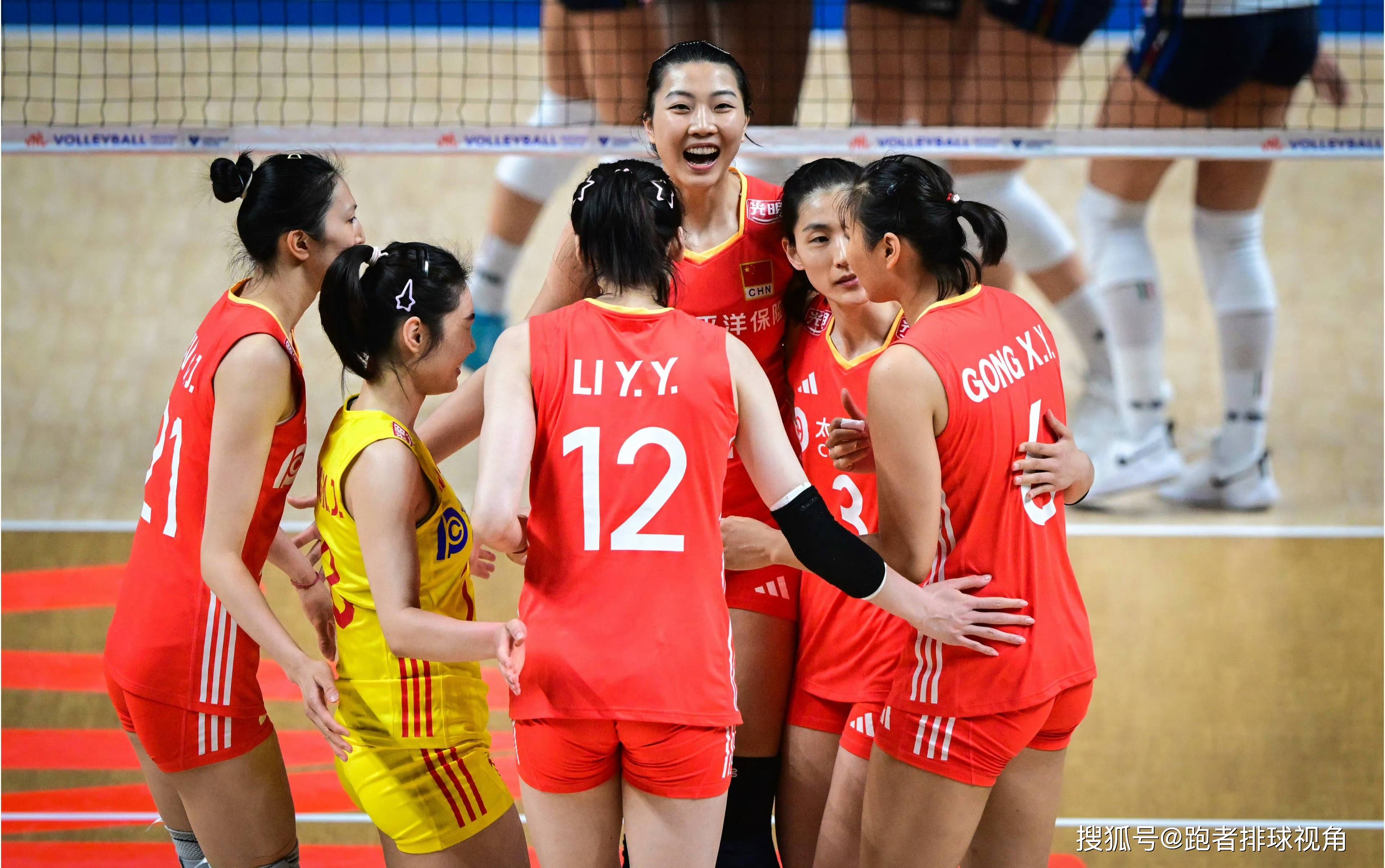 20点30分!中国女排战鱼腩,朱婷首发成疑,横扫对手奥运名额更稳