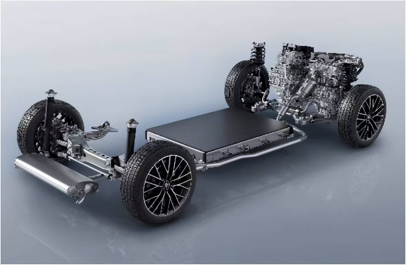 原创                比亚迪李云飞隔空回应余承东“卷王”说法，称：华为也降过价-比亚迪李云飞微博