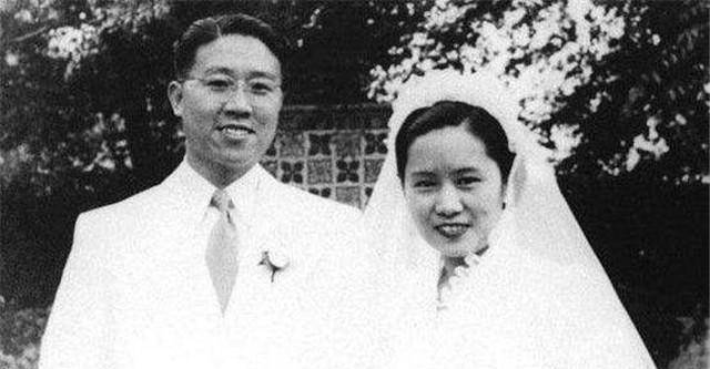 袁家骝非常高兴,从袁克文老师方地山中得知了母亲身份,且拿到了薛丽清