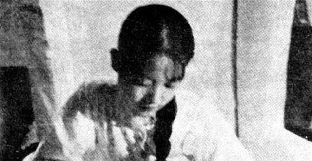 薛丽清:袁克文给了她富足的生活,可她还是抛弃了袁克文和孩子