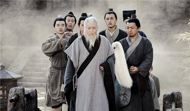 "白虎穿堂,家败人亡",白虎指的是啥?很多人都不明白