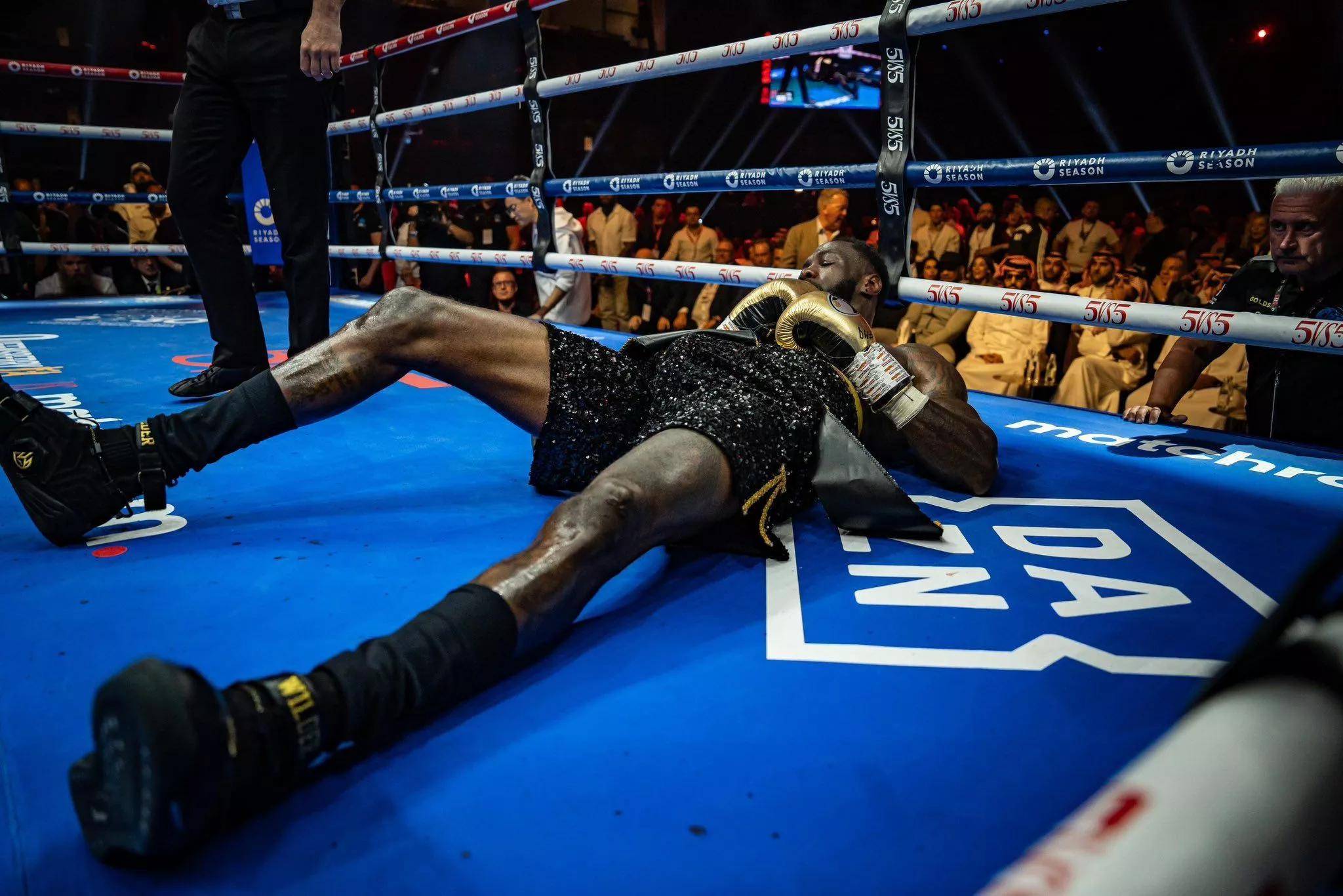 维尔德被张志磊ko输的不冤,赛后技术统计曝光!_命中_回合_比赛