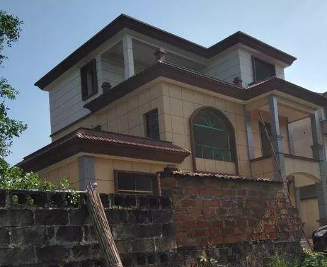 看着邻居家的新房子,果断建起这栋小别墅