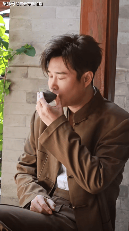 43岁小沈阳近况认不出!造型帅气不输小鲜肉,化妆团队功不可没