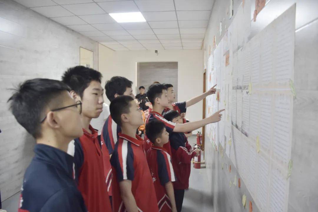 "赏"优秀作业,"展"榜样风采 | 保定艺术学校优秀作业展评活动