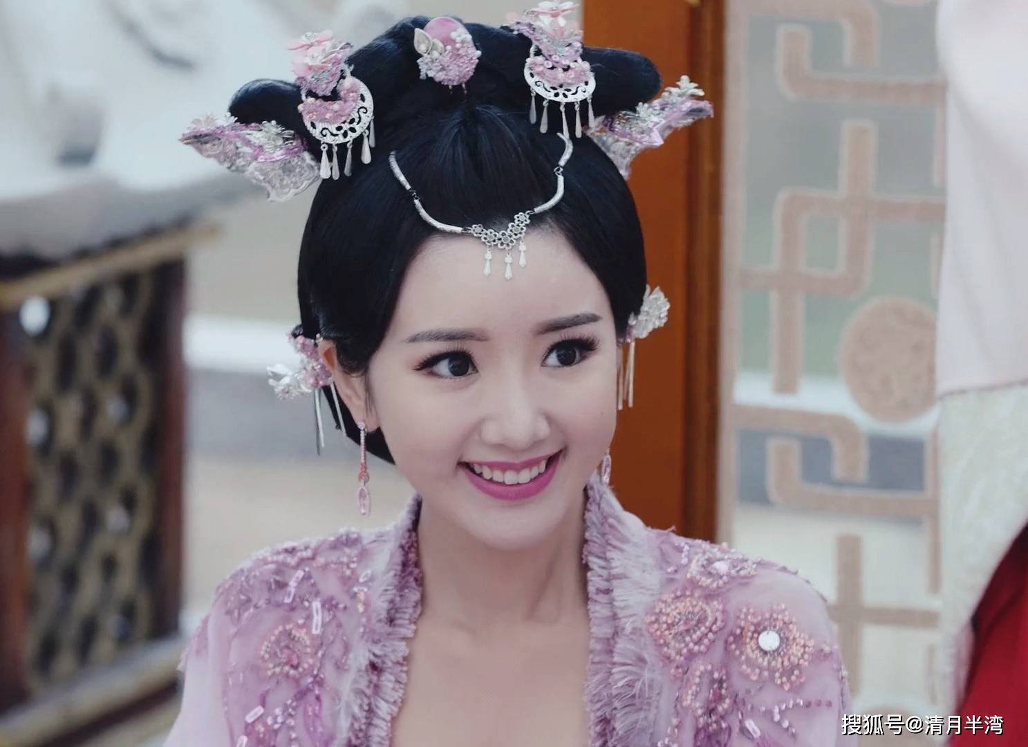 明明长得清纯无害,却演活蛇蝎美人的9位女星,美和毒都领略到了