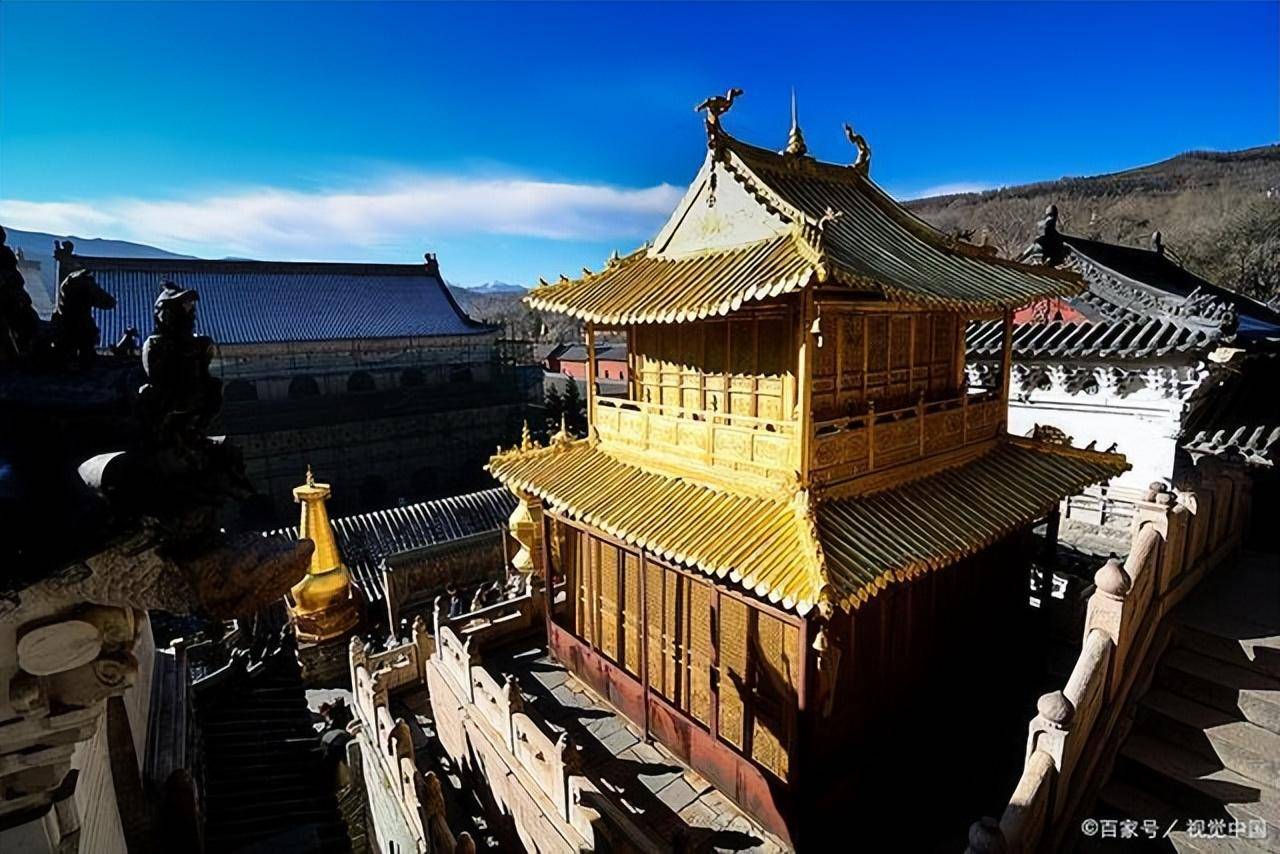 和中国第一古刹洛阳白马寺同建于东汉永平年间,寺内大雄宝殿是五台山