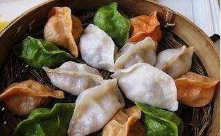 在古代,清朝皇帝是怎么过年的?