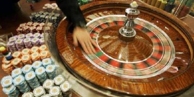 翻倍赚了的人就会被说成是托儿,况且澳门吸引赌徒们的方式多种多样