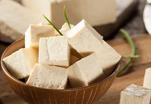 医生提醒:不想血糖升高,3种豆制品尽量少吃