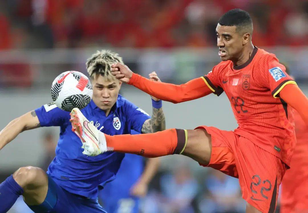 国足平泰国世界杯形势大变!感谢韩国神助攻,伊万收3大出线喜讯