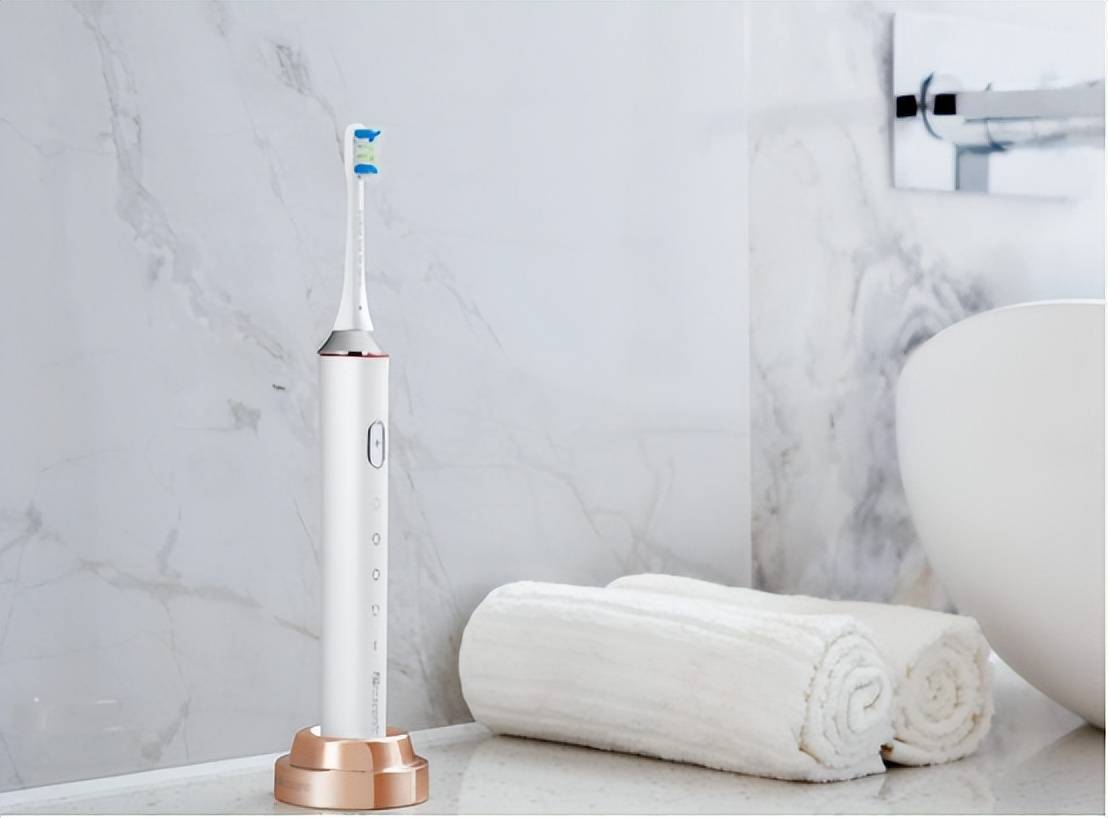 使用电动牙刷有什么危害?留神三大骗局槽点