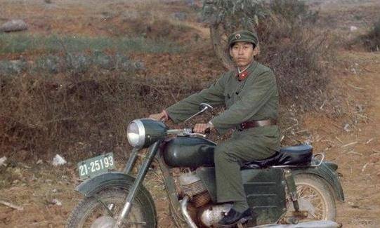 80年代"万元户"家庭:相当于如今255万,图9一般万元户也买不起