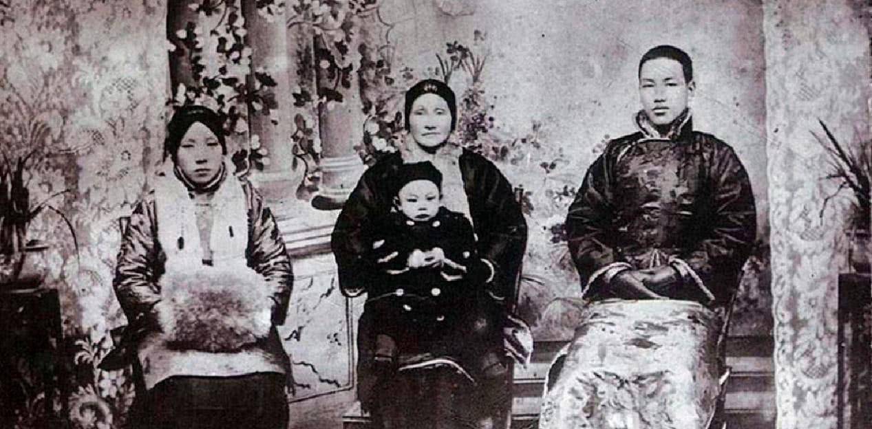 后,嫁给大22岁的丈夫,生下儿子影响了中国历史_王采玉_蒋介石_蒋肇聪