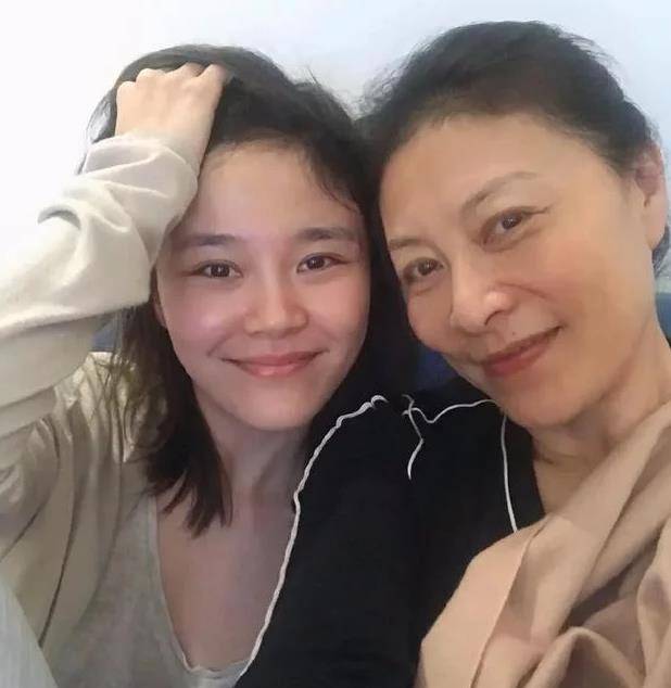 "催生婆"岳红三考中戏,40岁患癌切五分之四胃_刘母_女儿_张芝芝