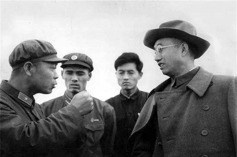 地空导弹营长"违令"暂停发射,作战处长调查后:你救了空七军_陈辉亭