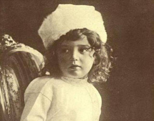 安娜·安德森,冒名沙俄公主64年,靠此头衔享尽荣华至86岁