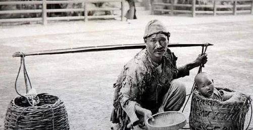 清朝无名乞丐写下《绝命诗》,句句冠绝古今,好文采都惊动了知府