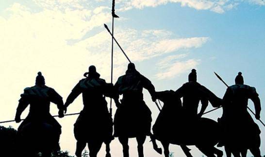 五虎将排名出炉,征战沙场30年无败绩的他排最后_刘备封_赵云_黄忠