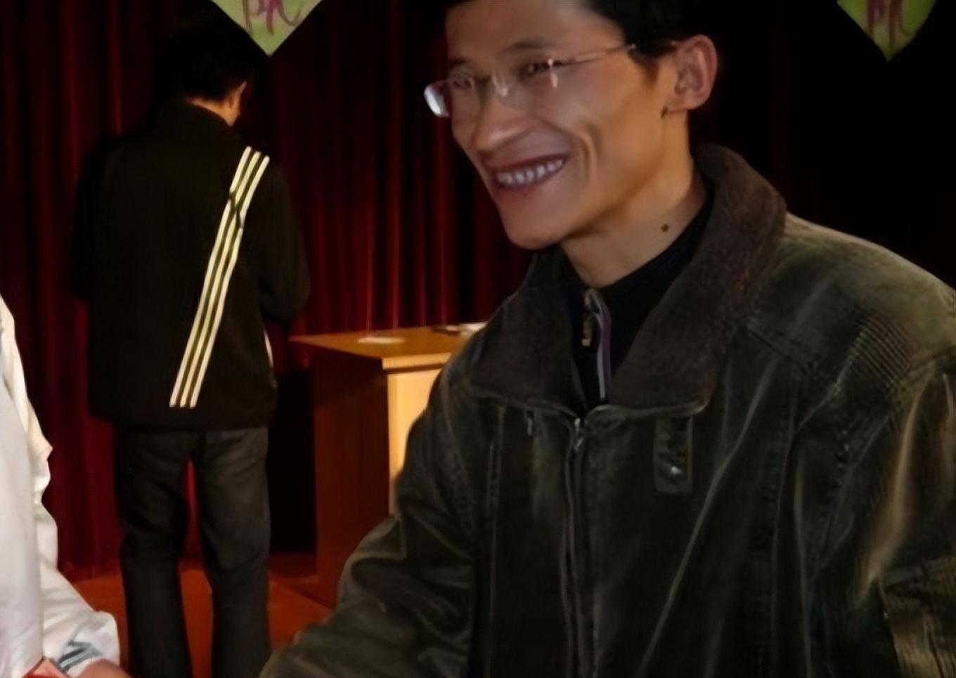 考试,婆婆看电视声音很大,两人争执后儿媳被杀_徐艺丽_董岗彪_父母