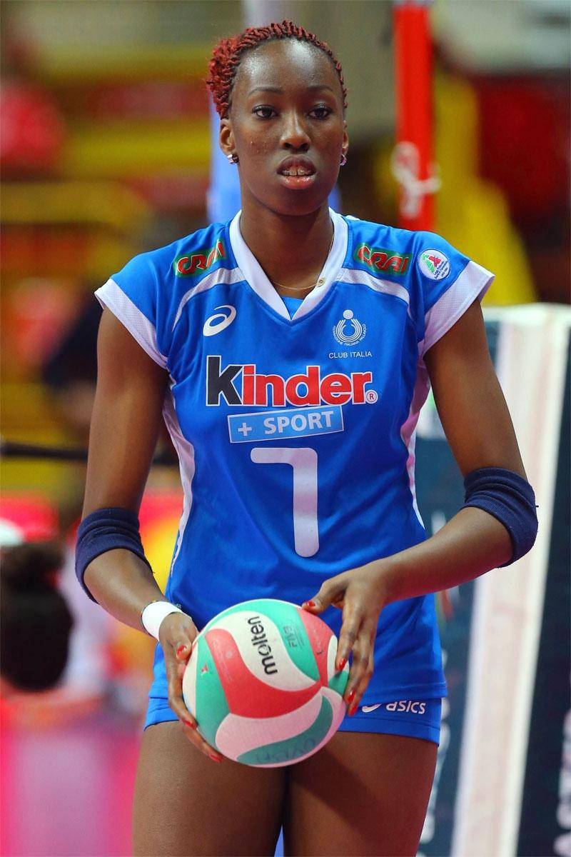 (意大利队名将埃格努)意大利队强力接应埃格努在谈到中国女排时说