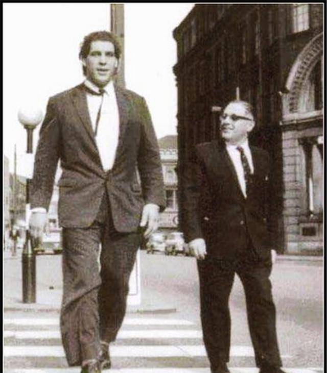 15年未尝败绩,打破纪录的摔角巨人,比赛前却有这种恶习_安德烈_时候