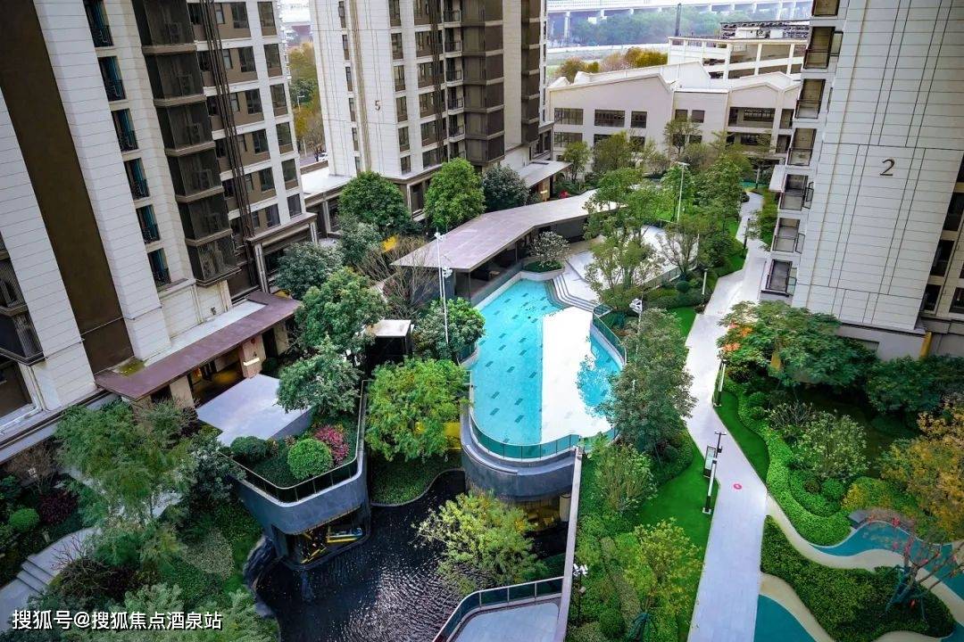 中山远洋天著位于广东省中山市南区,景观结合本地文化,在艺术居所基础