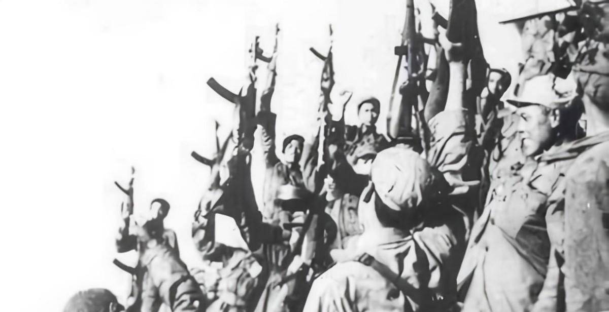 1953年4架美军战机击落苏联客机,致21人丧命,两天后遭疯狂报复