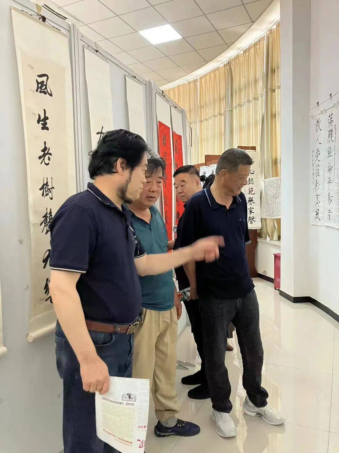 中国楹联学会副会长,天津市楹联学会会长陈伟明在讲话时指出,津南区