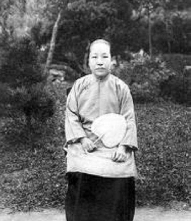 曾约农:姐弟俩一生放弃婚姻,结伴扎根中国教育事业_郭筠_曾国藩_堂弟