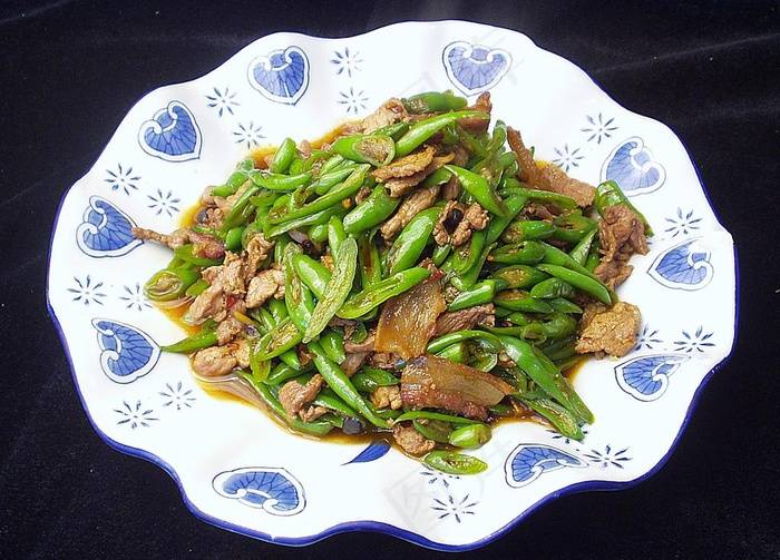 结语:这道北方特色菜——炖排骨,虽然烹饪过程稍长,但只要按照秘籍