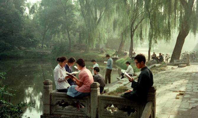 30年前的大学生啥样？图4为北大的女生宿舍，图7场景令人感动落泪-北大现任校花