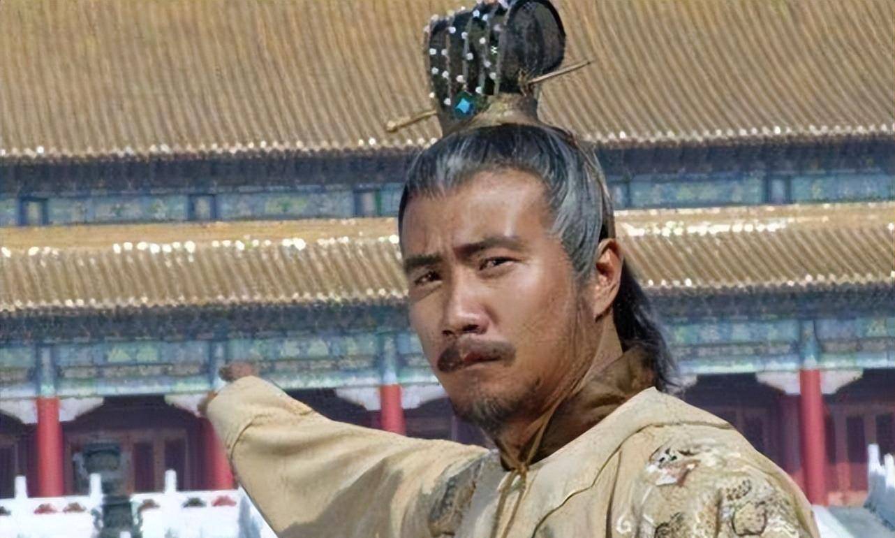 朱元璋到少林寺问:朕也需要下跪?方丈回8个字,救了全寺人性命