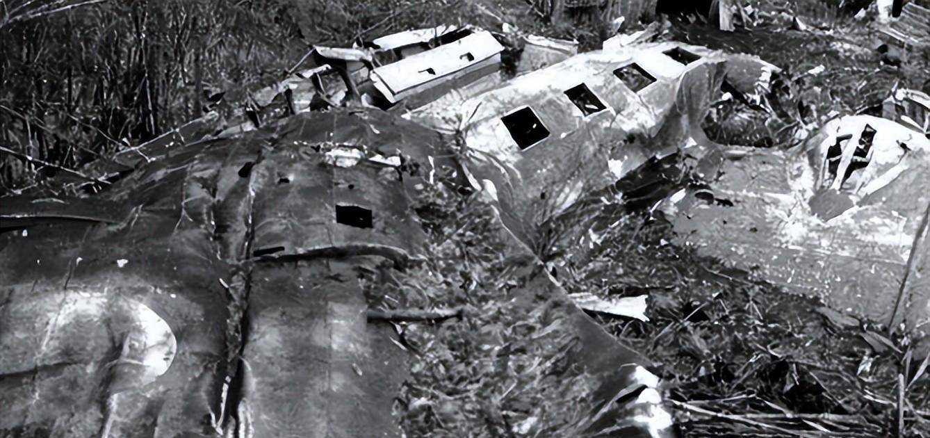 广西飞机坠毁图片
