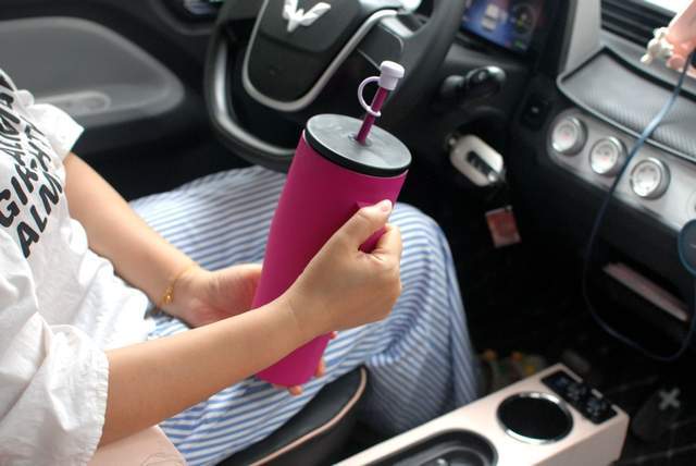 CORKCICLE酷革大容量吸管杯:时尚单品,喝水也能潮出天际